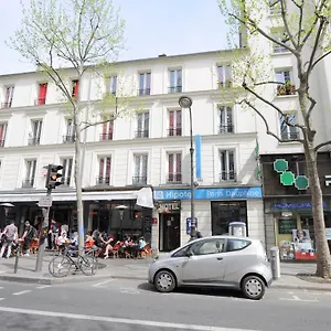 Hipotel Gambetta Republique 2* Paryż